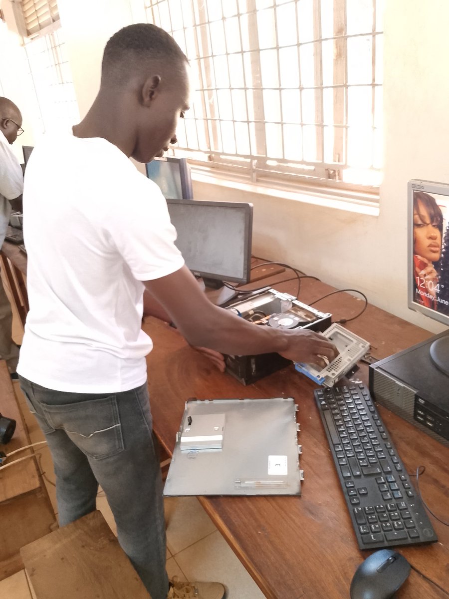 As Head of ICT of <a href="/Towncollege/">Lira Town College</a>, every year, I give opportunity to a few university students to do internship in my department. This time, I have <a href="/OtungaAllan1/">Allan Otunga</a> who's pursuing BIT at <a href="/Muni_University/">Muni University</a>. BTW, schools are a good place to do internship.