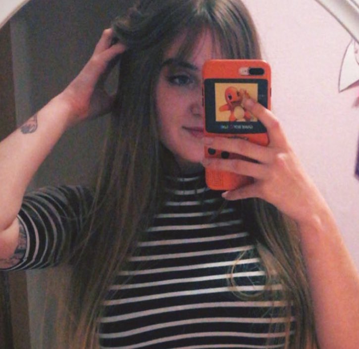 Solo quiero volver a usar mi móvil antiguo para llevar esa pedazo de funda (la use tranquilamente 4 años)