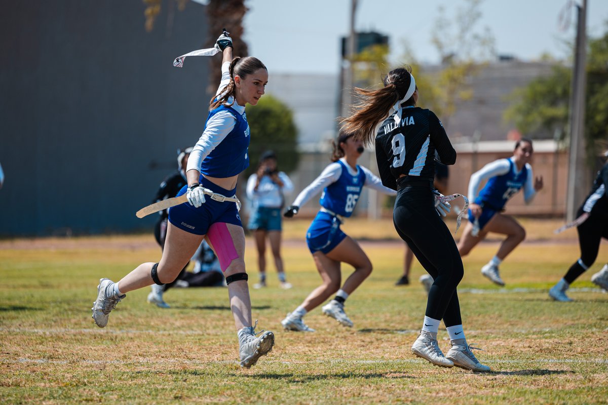 ¡Muchas felicidades a nuestras alumnas del equipo de tochito por su primer lugar en la Liga ADUL!  
Demostraron en cada partido dedicación y pasión.  🔥🏈
¡Felicidades!