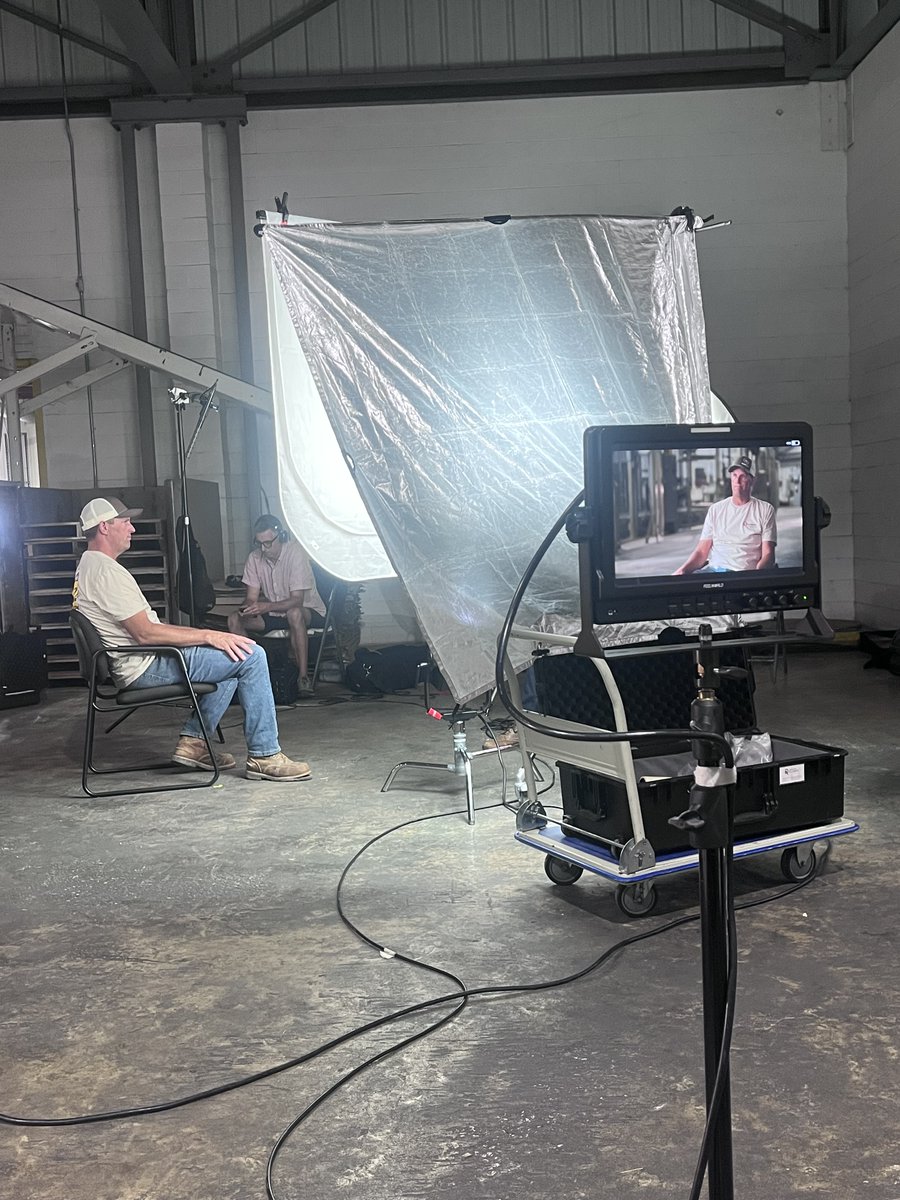 BurrusSeed's tweet image. 🌽🎬🌱We have been filming new #BurrusSeed videos this week to help share our company&apos;s message and our 90 year history - stay tuned to see the final product!