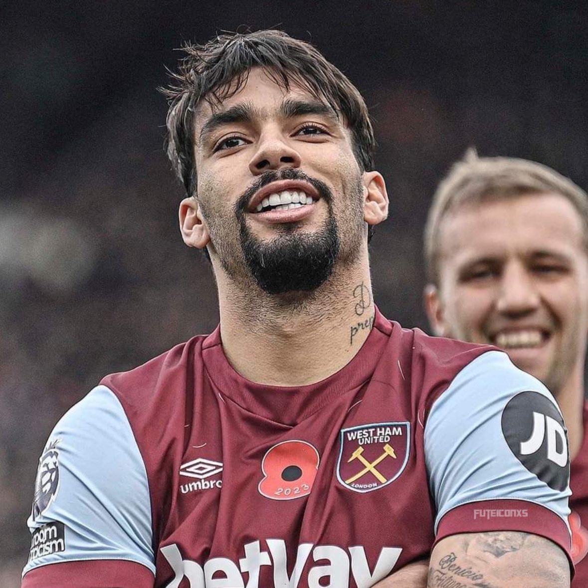 🔥 FLAŞ

🔴🟡 Galatasaray, Lucas Paqueta ile ilgileniyor. Abdullah Kavukcu, West Ham ile görüşmek üzere yakında İngiltere'ye uçacak. 
(🔗Arda Özkurt)

🧑🏻Yaş: 27                          🏟 339 Maç
🇧🇷Uyruk: Brezilya           ⚽ 58 Gol
🛡Mevki: On Numara    🎯 38 Asist