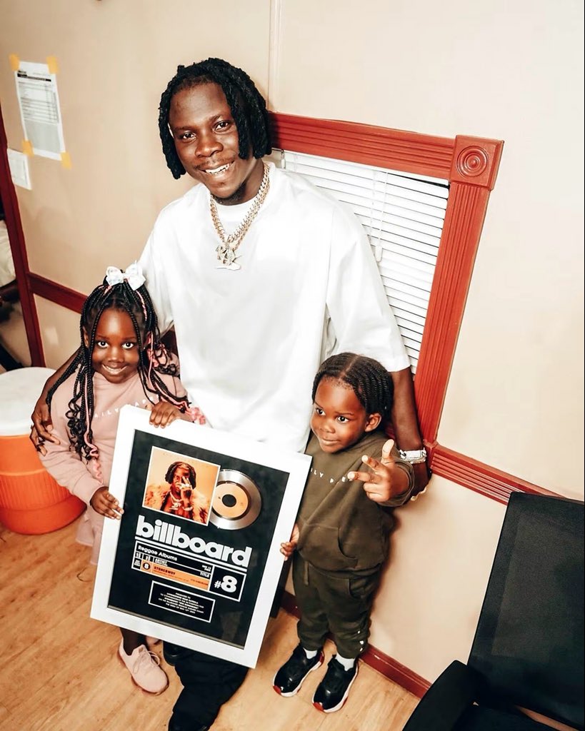 jaymanney72's tweet photo. Best Daddy Inna Thee Future..๐
#stonebwoy
#bestdaddy ๐ฌ๐ญ๐ซถ https://t.co/jUeRPk4Rij