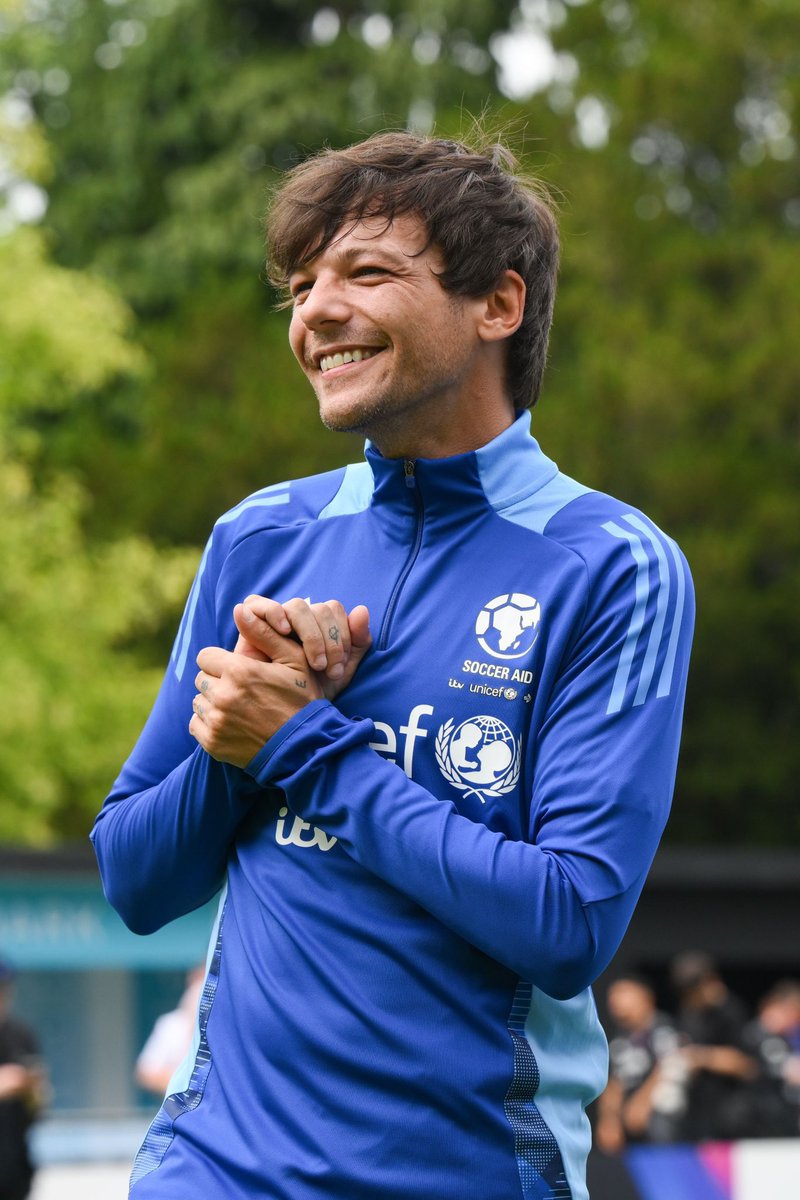 Foreverinpayne4's tweet photo. Hermanos conectados para siempre. ✨
LILO FOREVER 💙❤️ @LiamPayne @Louis_Tomlinson
#SoccerAid2025 #liloforever #onedirection #LiamPayneForever https://t.co/q9Eru9SoM1