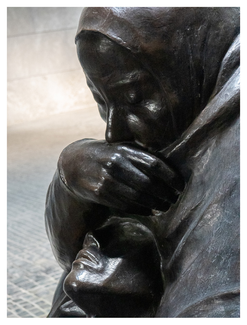 Children in the sand: Gaza 2025 - Kathe Kollwitz, Neue Wache, Berlin.