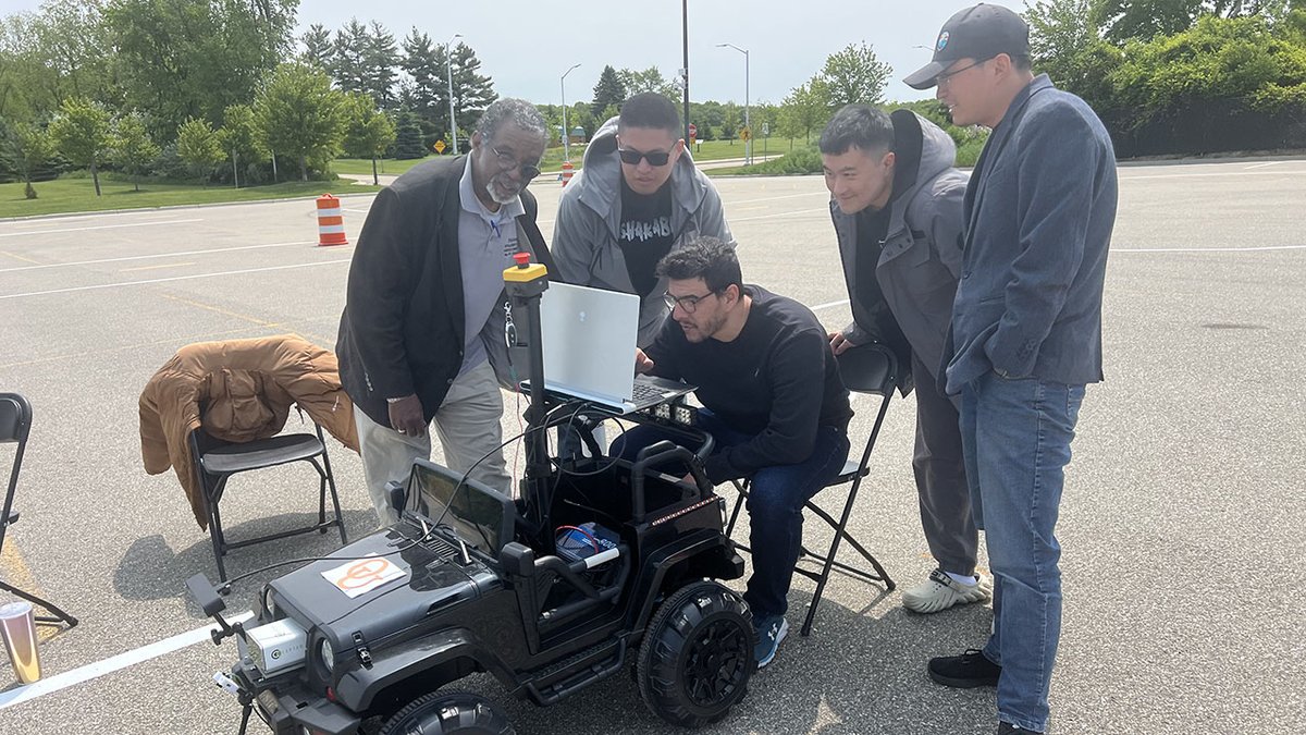 Oakland University hosted the 32nd Annual Intelligent Ground Vehicle Competition May 30 - June 2. This annual event featured 29 collegiate robotics teams from around the world competing in auto-nav, self-drive and design challenges. bit.ly/449SAl3