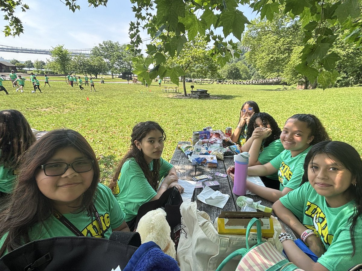 Miss D'Angelo tweet media