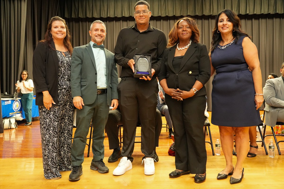 The Pathways to Success, Adult Education Program of #YonkersPublicSchools held its annual End-Of-Year Awards Ceremony at Saunders High School. Family, friends, faculty and staff united in celebration to honor the achievements of all 2024-2025 adult learners. #Congratulations -