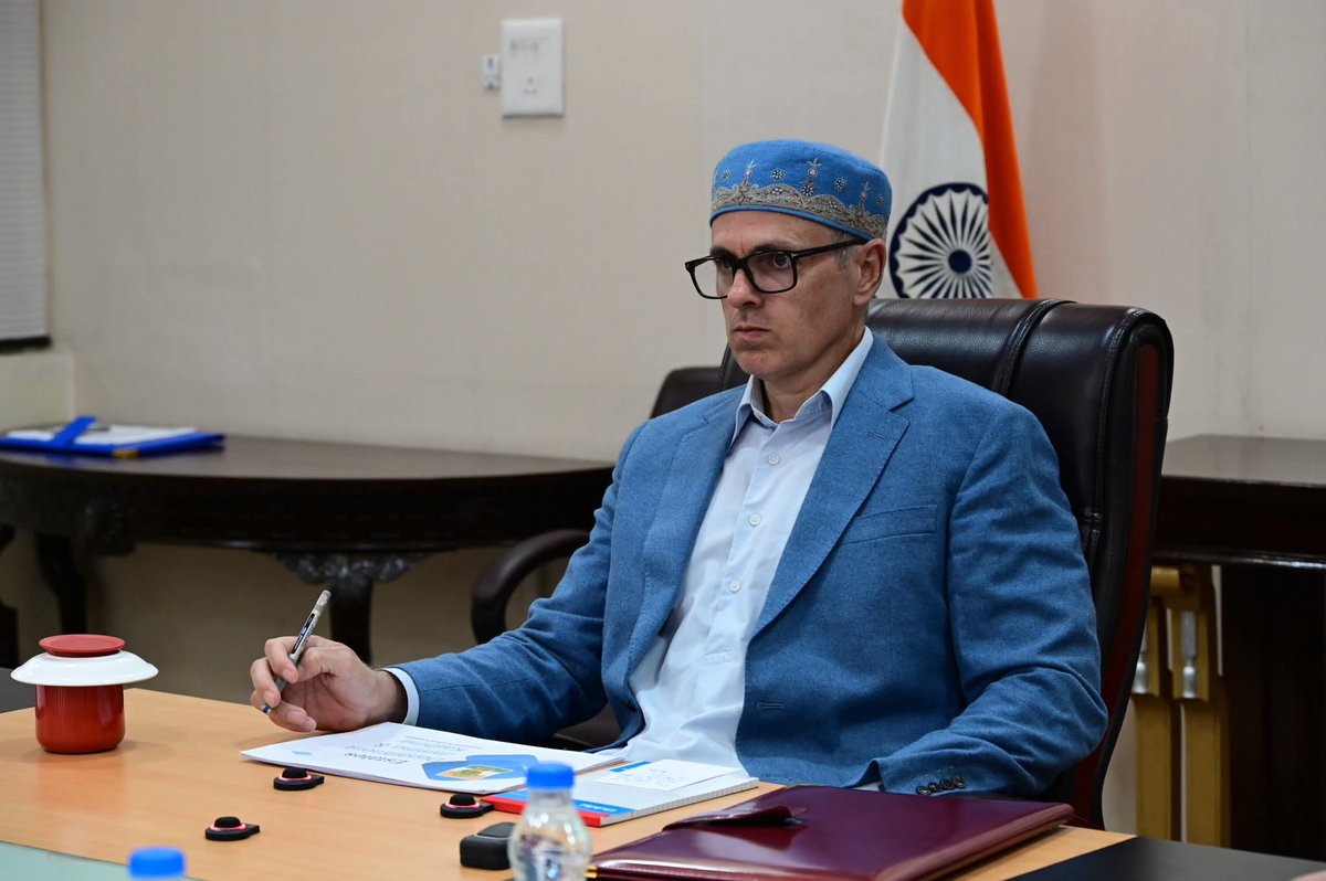 JammuNewsLog's tweet photo. Reviewed key indicators including work plans under Capex for Estates, Revenue, Tourism &amp; Culture departments. The departments were directed to expedite the execution of works for timely delivery and impact: CM Omar Abdullah 

Omar Abdullah https://t.co/6qci3kaGso