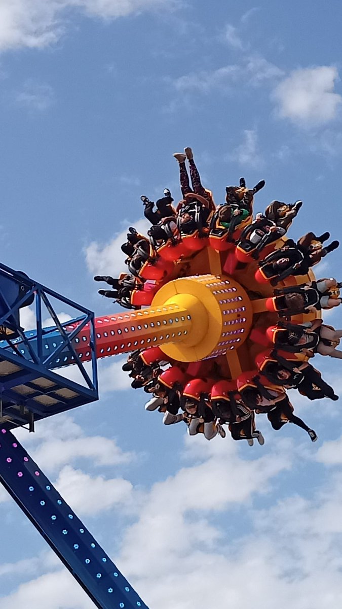 ChristChurchCR8's tweet photo. The final ride of the day was the big, upside down one: extinction! https://t.co/CLiAi6Jiaf