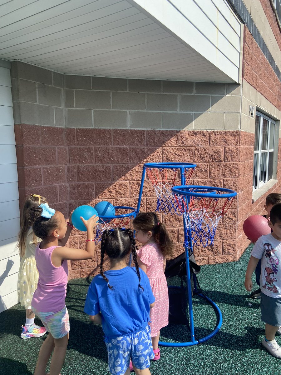 The NBA Finals are in progress and the Belleville Beginners are in basketball mode! 🏀 #bellevillebeginners #grossmotordevelopment