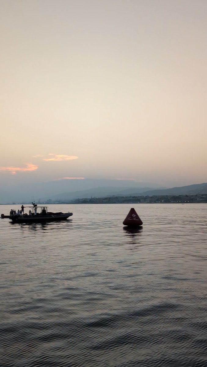 A tough race full of snakes and ladders, gusts and full glass-outs and park ups saw the Scallywags rise to the challenge in a nail-biting final few hours saw Magic Carpet E run us down and close on the finish line crossing twice for the Scallywags to win line honours! Well done!