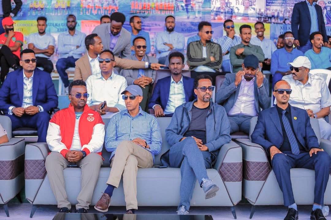 Hon. Yusuf Nuux Yusuf #Tadhase, Deputy &amp; Acting Minister of Youth &amp; Sports of Somaliland, attended the DDS Regional Cup final today at Jigjiga Stadium. Faafan region won the 12th edition of the tournament for regions, cities &amp; universities. 🏆⚽️ #DDSCup2025 #Somaliland