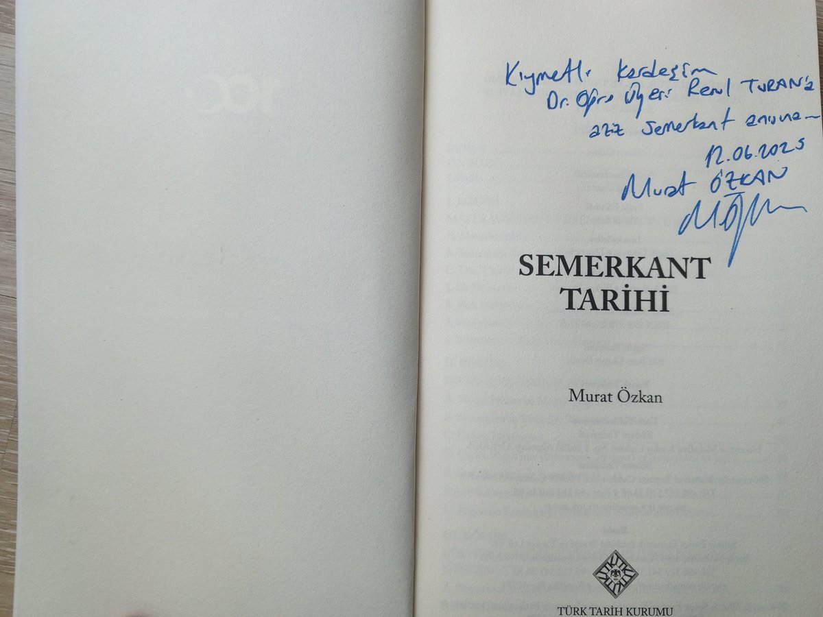 Resul TURAN (@reslturan) on Twitter photo Vefalı dostum <a href="/murattozkaan/">Murat Özkan</a>’ın misafiri oldum. Sağ olsun, yeni kitaplarını da hediye etti. Özellikle merak ettiğim Semerkant Tarihi’ni sonunda kütüphaneme ekledim. 📚🙏 Vefalı dostum <a href="/murattozkaan/">Murat Özkan</a>’ın misafiri oldum. Sağ olsun, yeni kitaplarını da hediye etti. Özellikle merak ettiğim Semerkant Tarihi’ni sonunda kütüphaneme ekledim. 📚🙏