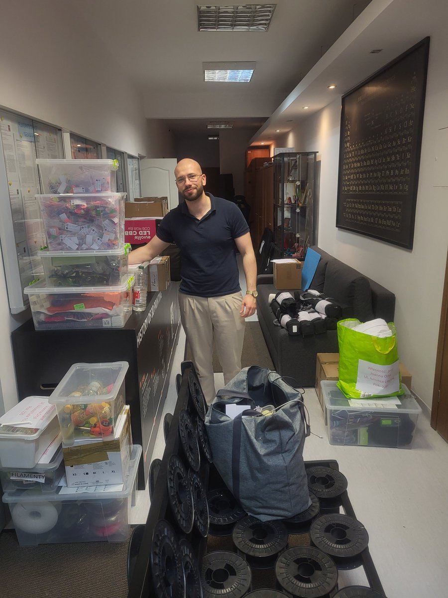 Another packing and organising 3d printing workshop with #OrtylPhotoLab at our university's anniversary picnic. This amazing event will already take place on 14.06.
#Show #3dprinting  #bioprinting  #SLA #DLP #CNC #FDM