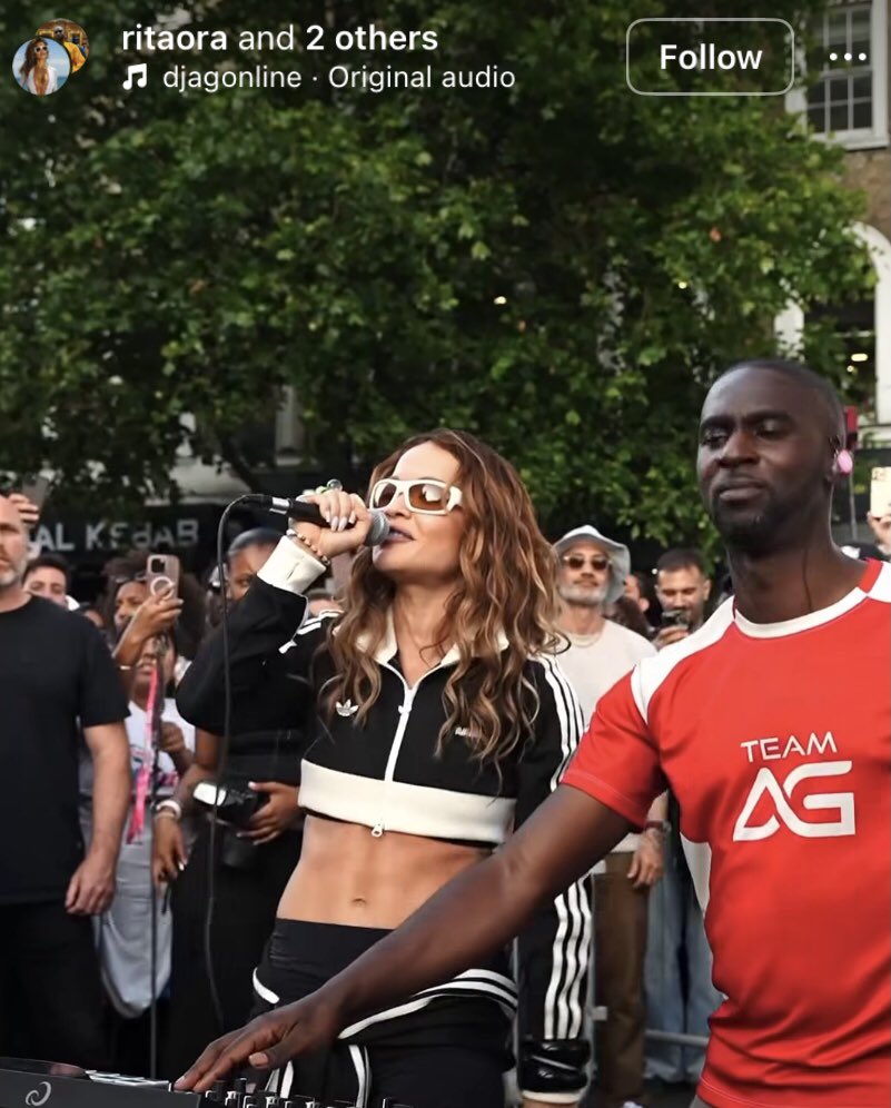 Taika in the middle!♥️