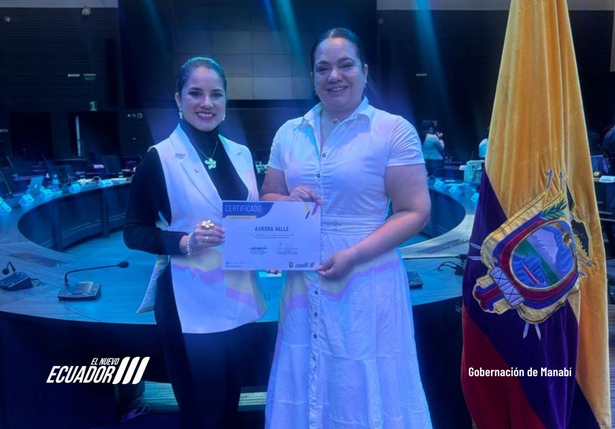 GoberManabi's tweet photo. La gobernadora Aurora Valle y Gobernadores del país participaron en la "Jornada de Capacitación en Gestión de Conflictos y Seguridad Territorial" en Quito. 💪 Un esfuerzo conjunto con el Ministerio de Gobierno, PNUD y ONU para fortalecer la seguridad y el bienestar ciudadano. https://t.co/dc8i3SENpW