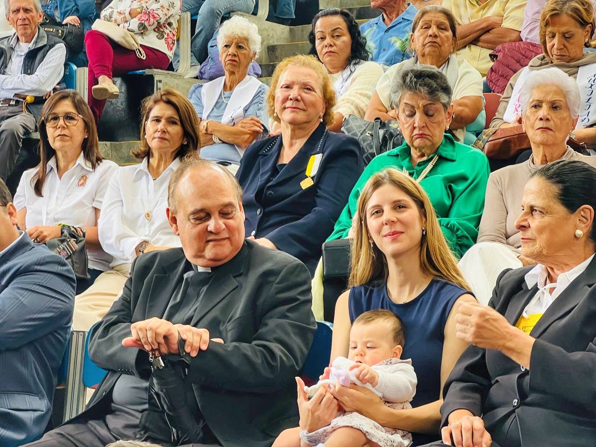 Hoy cumple años el Pueblo más bello de Venezuela. Nuestro #PuebloElHatillo llega a 241 años, siendo testigo de momentos de alegría, de desafíos superados y de logros compartidos. Nuestra localidad es un reflejo de la diversidad, la resiliencia y el espíritu luchador de su gente.