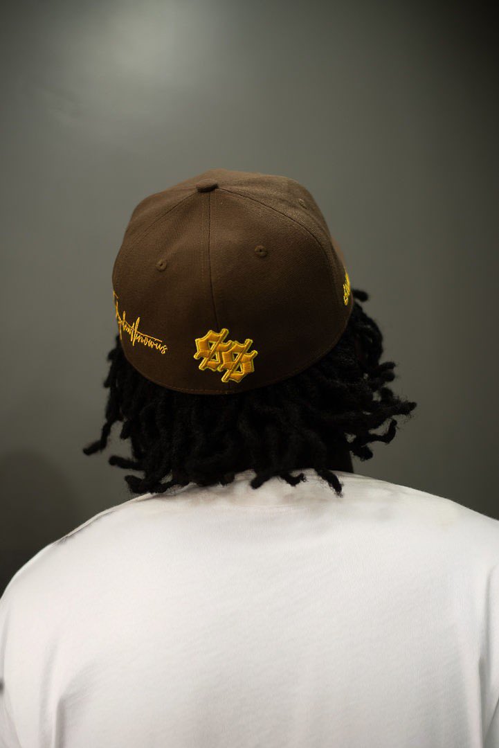 strangerstdku's tweet image. STRANGERS “S” LOGO FITTED CAP 
COLOR : COFFEE BROWN

SIZE GUIDE :- 
MEDIUM - 7⅛ (56.8cm)
LARGE - 7½ (59.6cm)

Available on our website 🔗⬇️
strangers-tdku.com/product/427414…