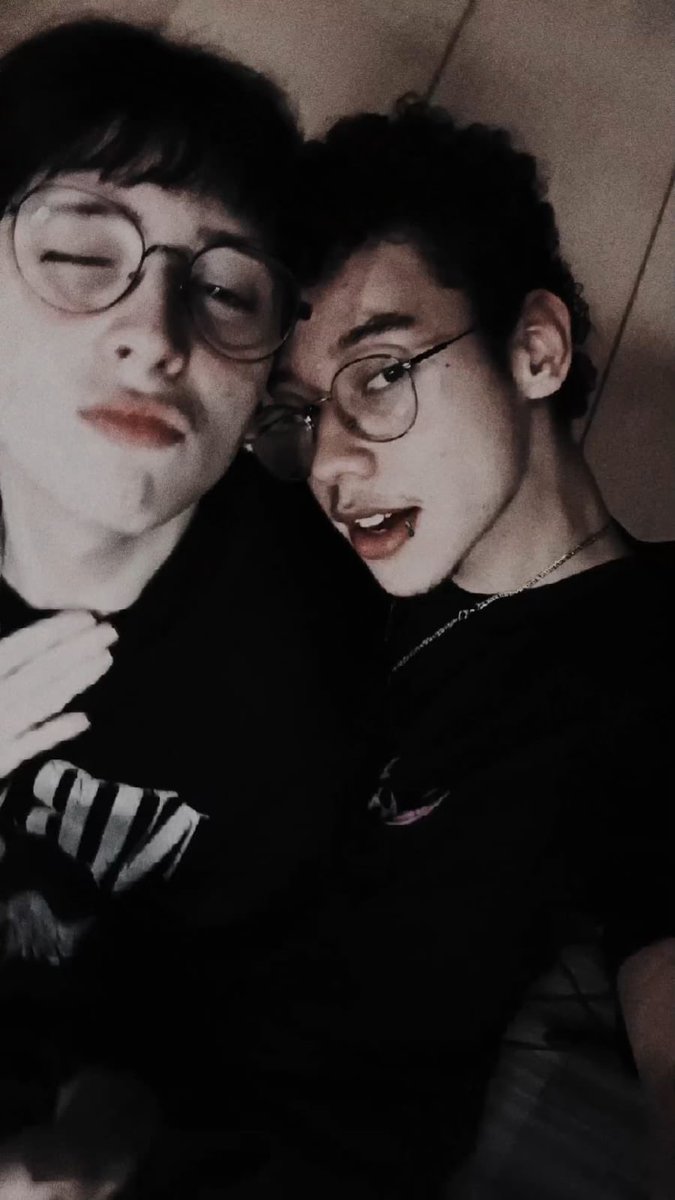 me0zin's tweet photo. minha primeira thread do x e essa é especial do dia dos namorados!! https://t.co/WCGXuOFnDk