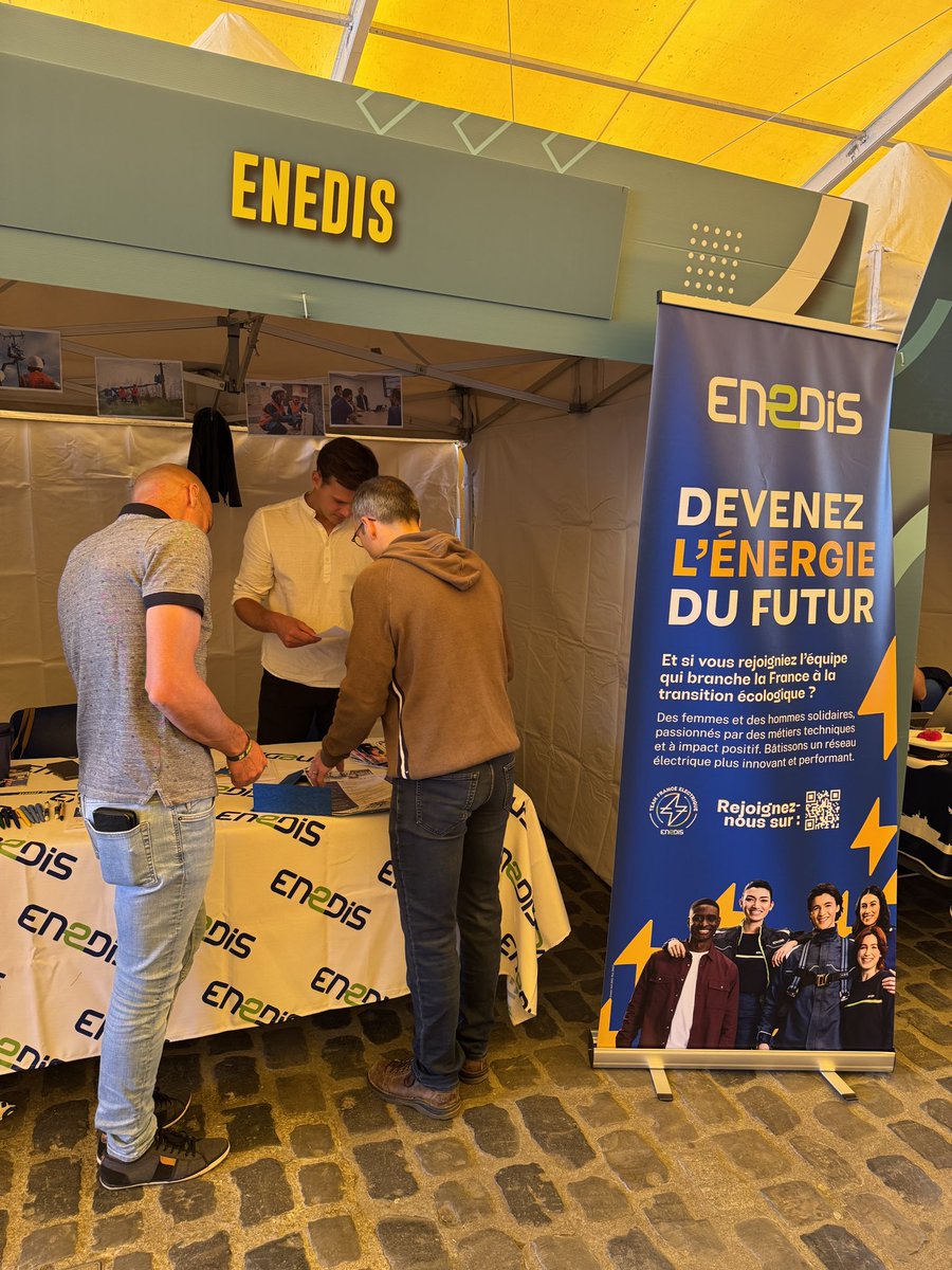 Caroline KOLANSKI (@carokolanski) on Twitter photo <a href="/enedis_GrandEst/">Enedis en Grand Est</a> était au Village du Recrutement ce 12 juin à Charleville-MéziÚres !
Un beau moment dâĂ©change autour de nos mĂ©tiers âĄ
Merci à la @CPME_GrandEst et à tous les partenaires pour cet événement !
đOn recrute : emplois, stages, alternances đ enedis.fr <a href="/enedis_GrandEst/">Enedis en Grand Est</a> Ă©tait au Village du Recrutement ce 12 juin Ă Charleville-MĂ©ziĂšres !
Un beau moment dâĂ©change autour de nos mĂ©tiers âĄ
Merci à la @CPME_GrandEst et à tous les partenaires pour cet événement !
đOn recrute : emplois, stages, alternances đ enedis.fr