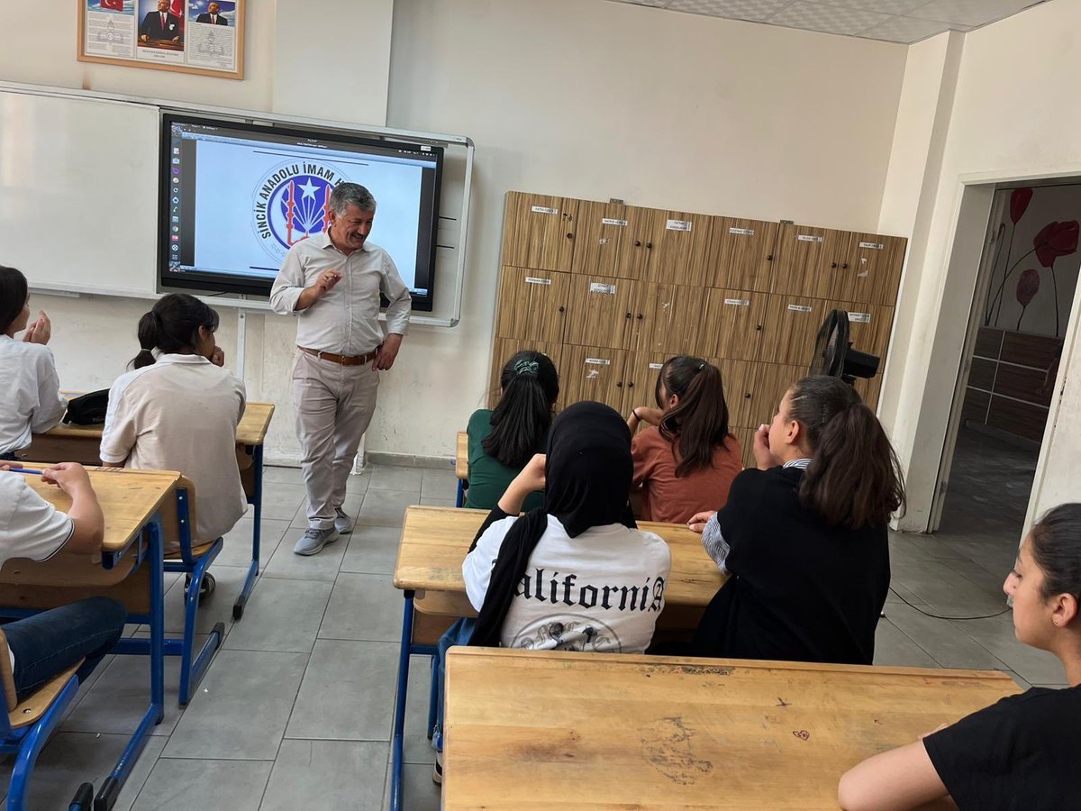 “Benim yolum benim hikayem.” Okul tanıtımı çalışmaları kapsamında Çatbahçe, Dilektepe ve Çamdere ortaokullarını ziyaret ederek okulumuz ve çalışmalarımızı anlattık. Haftasonu sınava girecek öğrencilerimize başarılar diliyoruz. 
#yusuftekin 
#dogm 
#ahmetişleyen 
#alitosun