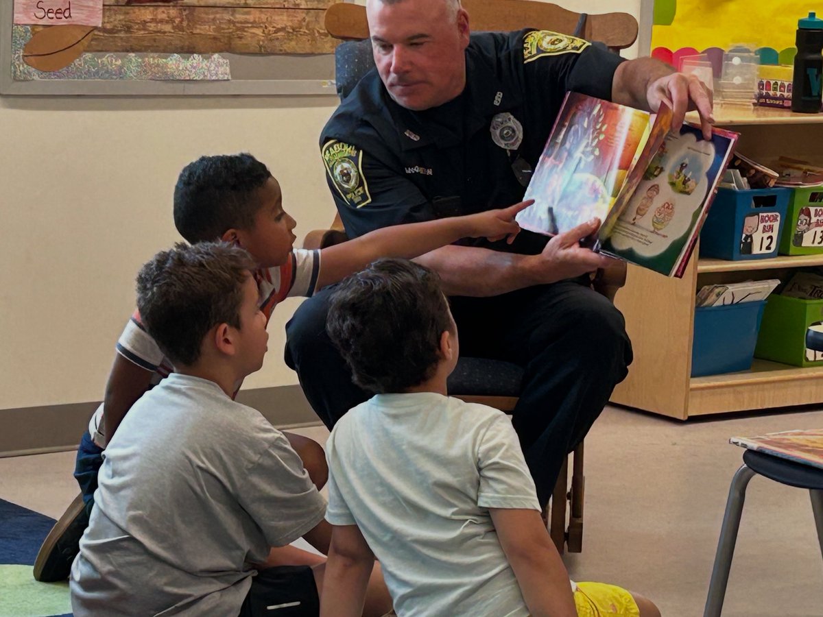 Peabody Community Policing Officer Dave McGovern wrapped up reading for the year for the Peabody Education Foundation's Guest Reader program in Ms. Greene’s first grade class at Welch School today. A good time was had by all! <a href="/WelchSchool/">Welch School</a>