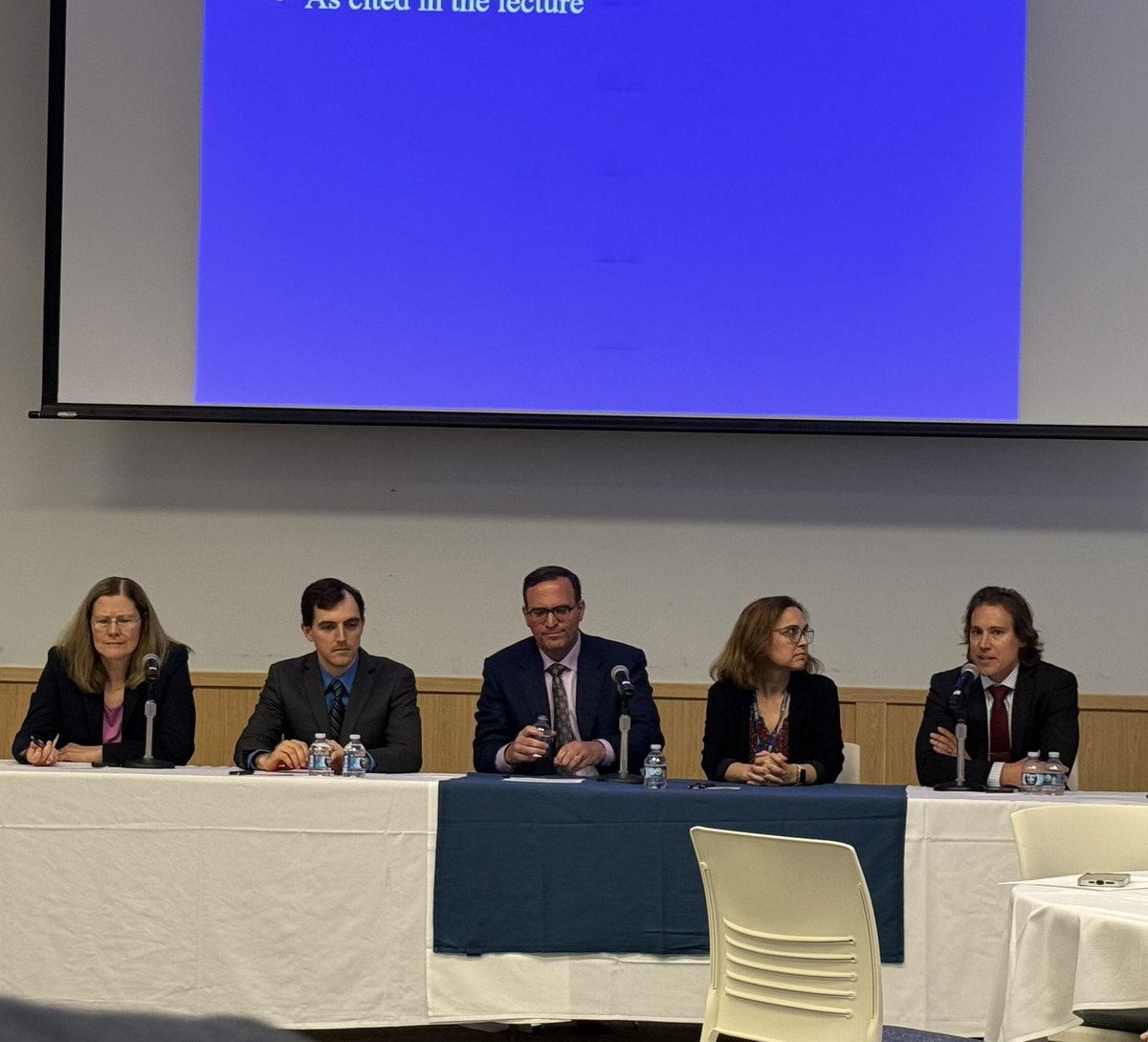 JonathanStineMD's tweet image. Faculty Q&amp;amp;A is on 🔥 🔥 🔥 here @PennStHershey #MASHDay2025