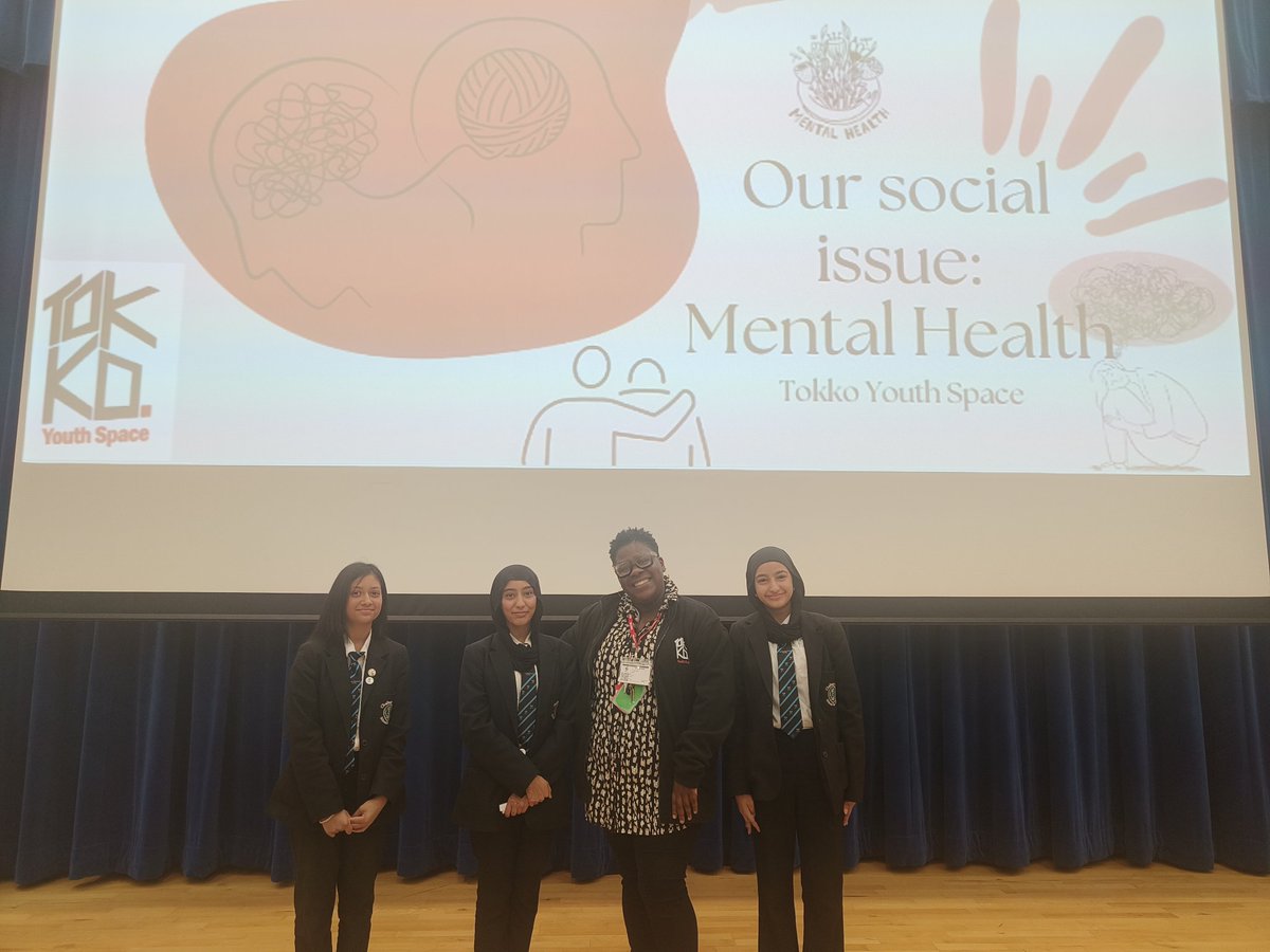 Awesamin17's tweet photo. Our @Challney_Girls Year 8s did an absolutely amazing job for their @FirstGiveUK presentations today! So impressed with their confidence and hard work. Big congrats to all of them! ๐ Thank you Miss C for organising this all ! #ProudFormTutor @UWT_UK @crisisaiduk @MindCharity https://t.co/WIGL2mCNr9