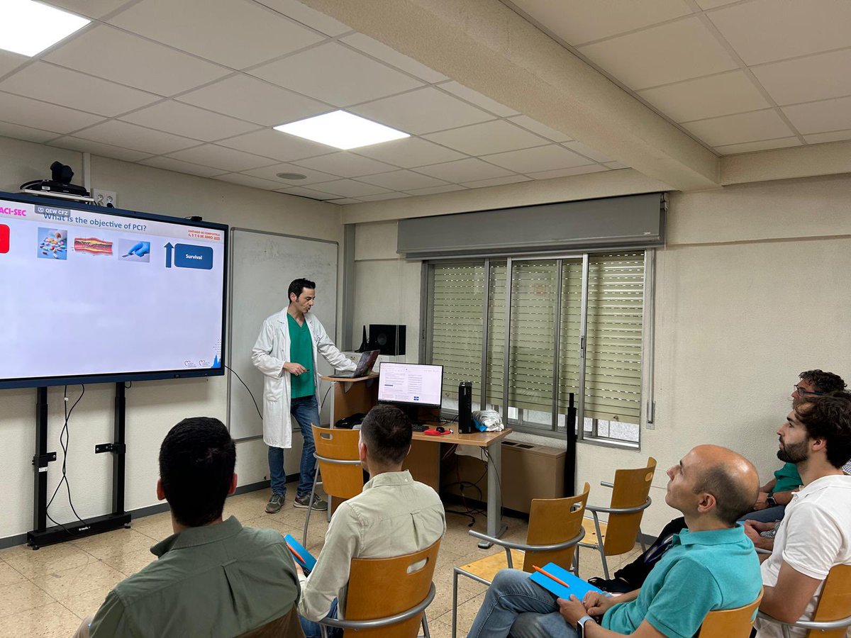JuradoRomanAl's tweet image. Great days at @Hemodin_LaPaz with our #CHIPAZ training program. This module focused in #OrbitalAtherectomy Excellent debate about #ComplexPCI and 3 complex cases completed in collaboration with our attendees. Thanks to all the team of @CardioHULP and @AbbottNews for the support.