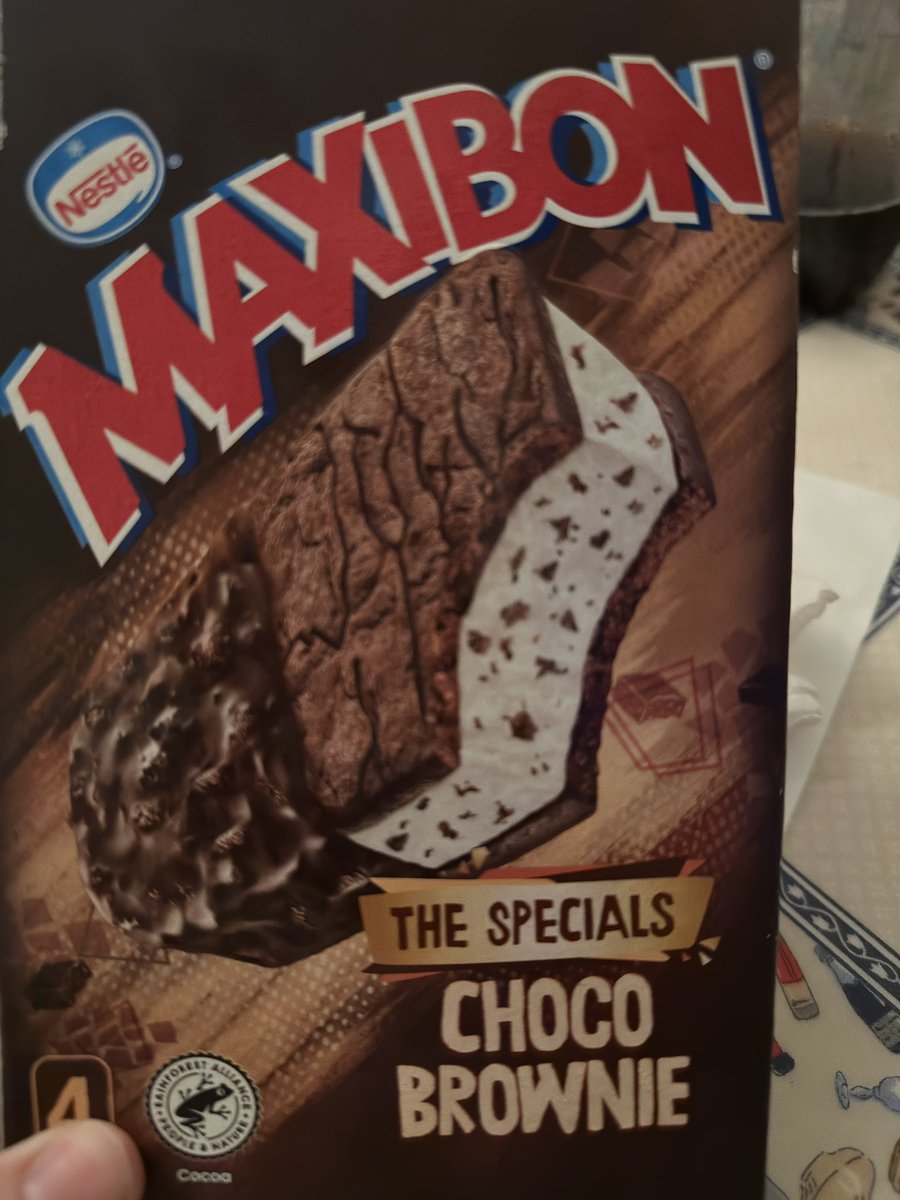 andreaburatti2's tweet image. Popolo di #x !
C’è veramente qualcuno che mangia il #maxibon prima dalla parte del biscotto?
O è solo una immagine artificiale?
#gelato #life