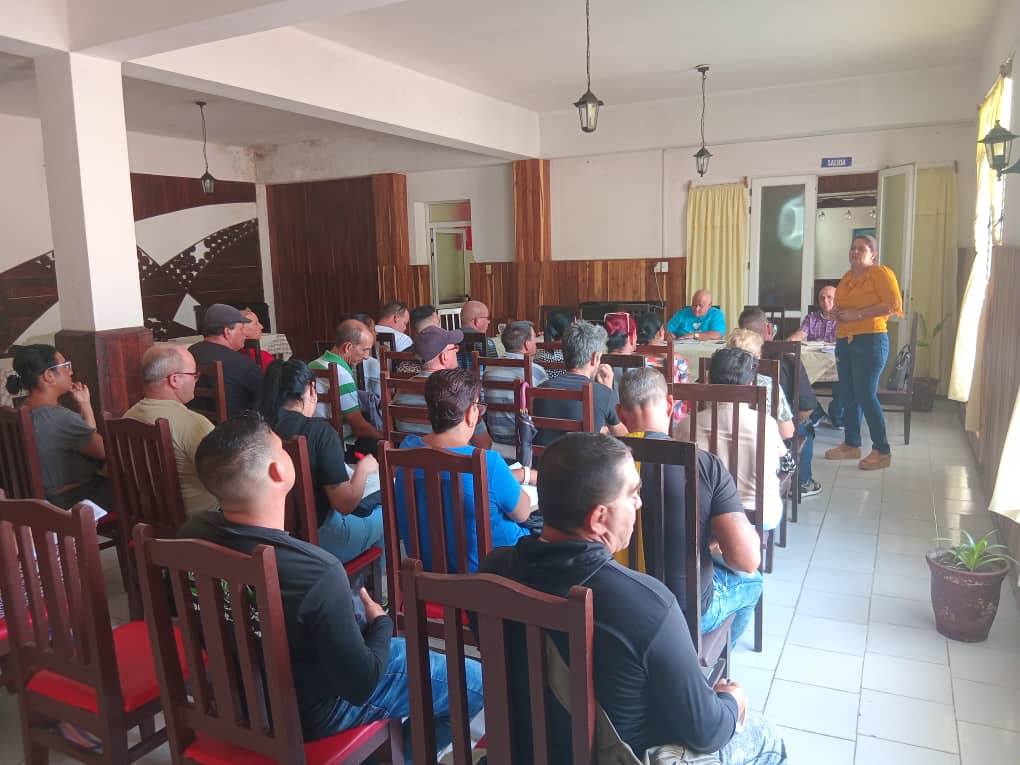ℹ️ Hoy Cruces fue escenario del 3er Seminario sobre las directrices del Sistema de Atención a la Familia (SAF).

Seguimos trabajando para que cada esfuerzo se vea reflejado en una atención más humana, profesional y cercana a las familias que más lo necesitan.