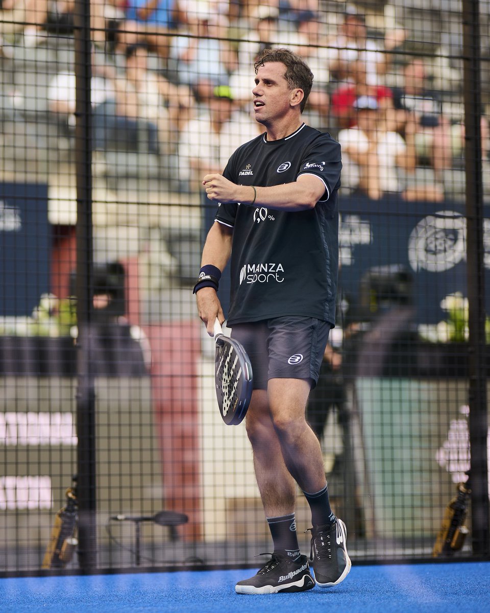 paquito_navarro's tweet photo. Me da igual los años que pasen… mientras esté dentro del 20x10 lo viviré como si fuera el último torneo. Gritaré, sufriré y disfrutaré como lo llevo haciendo desde que empecé!

Vamos @lbergaminii ! Sacamos un durísimo partido para estar en Cuartos! 🇮🇹🤗 https://t.co/jl79MnW7Ci