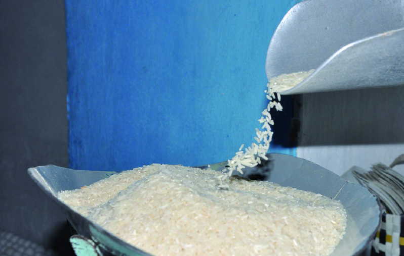 📢 Ya se comercializa en todos los municipios de #LasTunas el completamiento del arroz de la Canasta Familiar Normada correspondiente al mes de marzo, informó el Grupo Empresarial de Comercio de la provincia.