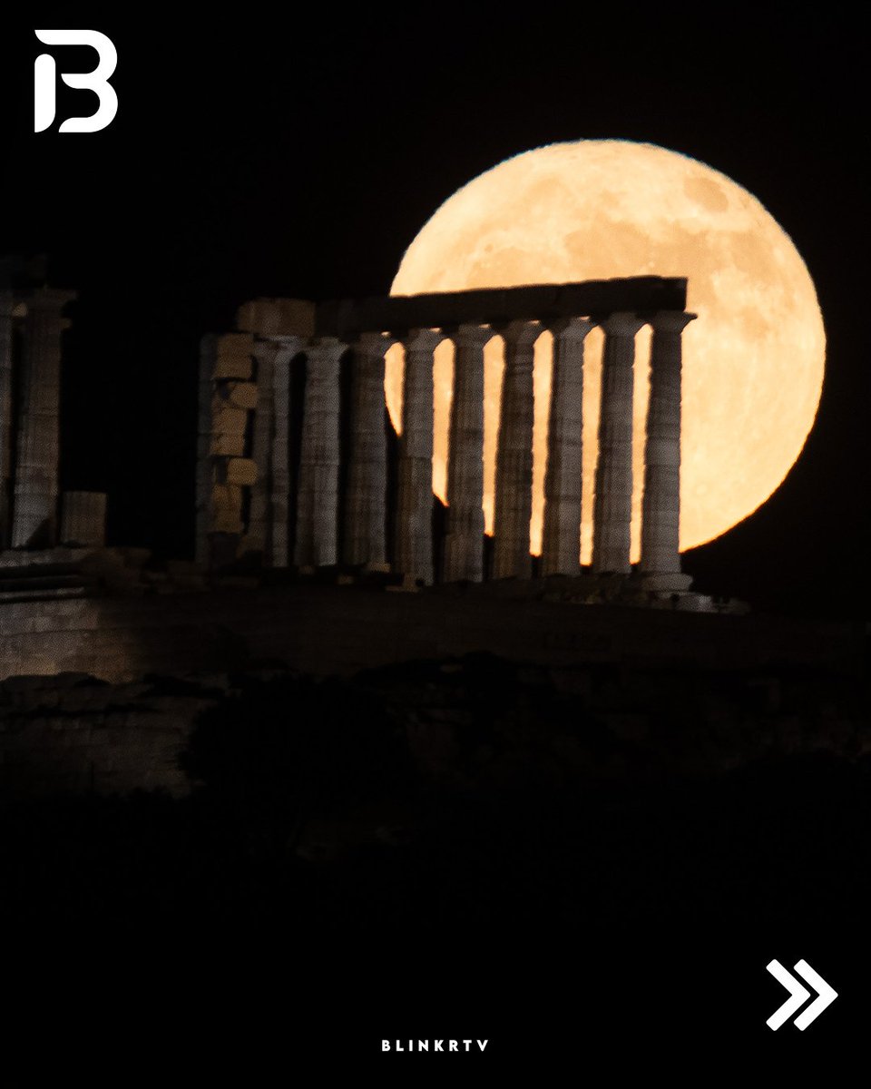 blinkrtv's tweet photo. Strawberry Moon rises over Temple of Poseidon at Cape Sounion, Greece
#strawberrymoon #capessounion #greece #astronomy #fullmoon #naturephotography #blinkrtv https://t.co/xEtNvn9Yu3
