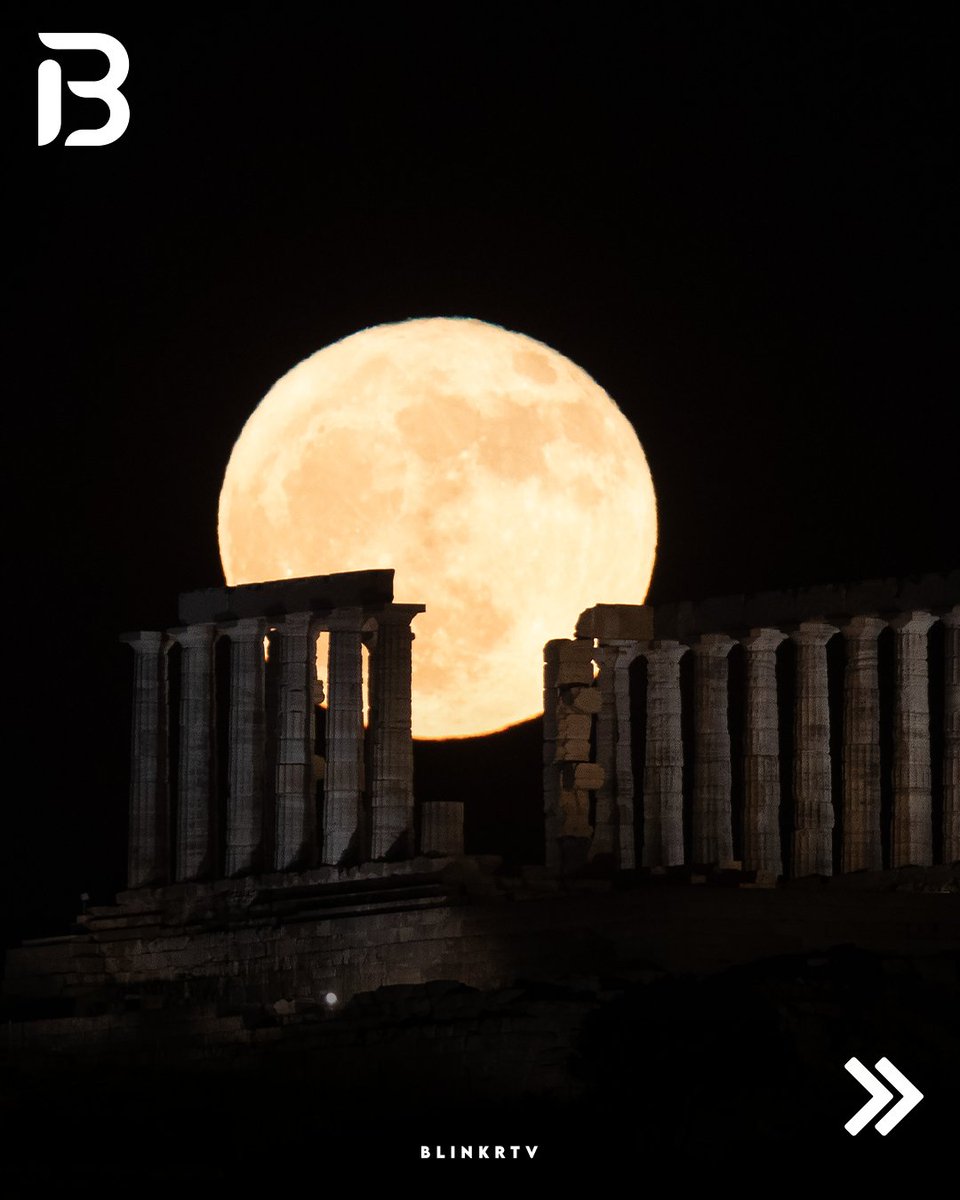 blinkrtv's tweet photo. Strawberry Moon rises over Temple of Poseidon at Cape Sounion, Greece
#strawberrymoon #capessounion #greece #astronomy #fullmoon #naturephotography #blinkrtv https://t.co/xEtNvn9Yu3