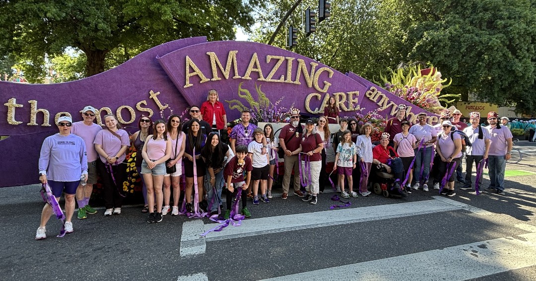 ShrinersPDX's tweet image. We had such a grand time at the Grand Floral Parade last weekend! The parade theme of "All Together Now" was embodied by our staff, volunteers, patients and families who came out to walk our beautiful float through downtown. Thank you for your support!
youtube.com/watch?v=VhUhgr…