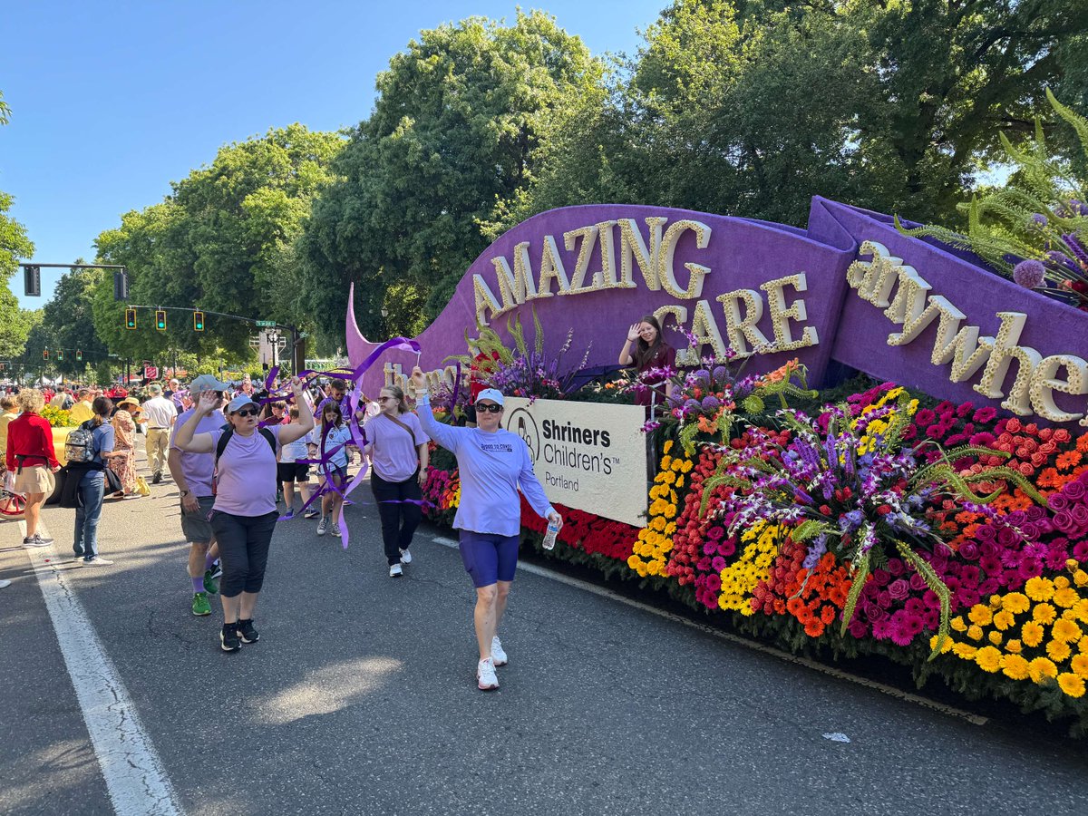 ShrinersPDX's tweet image. We had such a grand time at the Grand Floral Parade last weekend! The parade theme of "All Together Now" was embodied by our staff, volunteers, patients and families who came out to walk our beautiful float through downtown. Thank you for your support!
youtube.com/watch?v=VhUhgr…