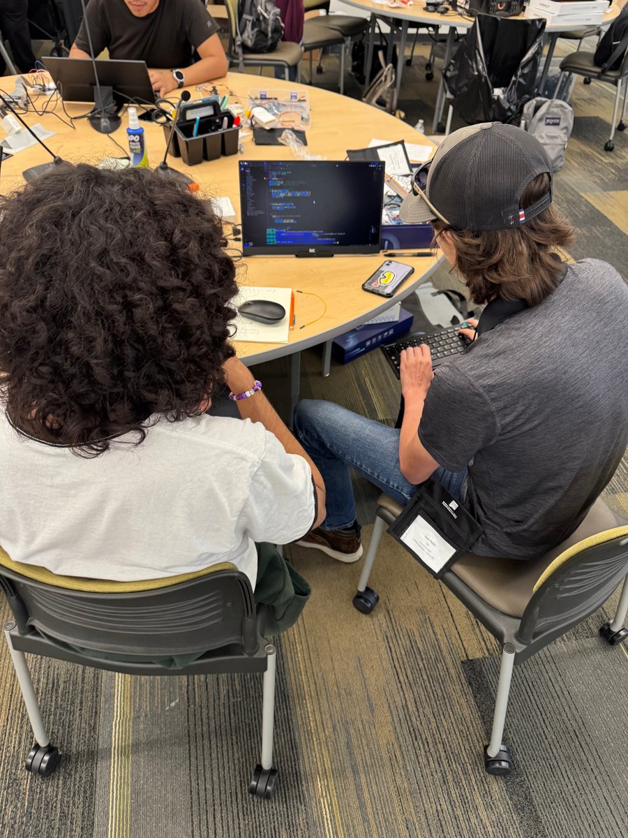PSLNMState's tweet image. For Day 9 of STEM Mavericks, students put the final touches on their projects in preparation for tomorrow’s presentations. @LCPSnet @NMSU_engineer @gadsdenisd_NM @dodcdao