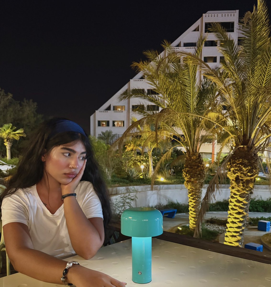 zaniirap's tweet image. تصفیه شو تو آب مرجانی🏝️💅🏾