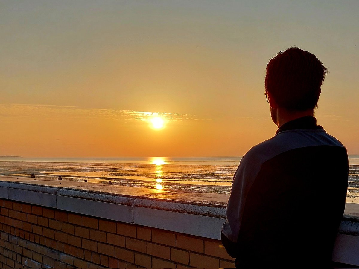 Herne Bay this evening (strawberry and clotted cream ice cream tub not pictured)