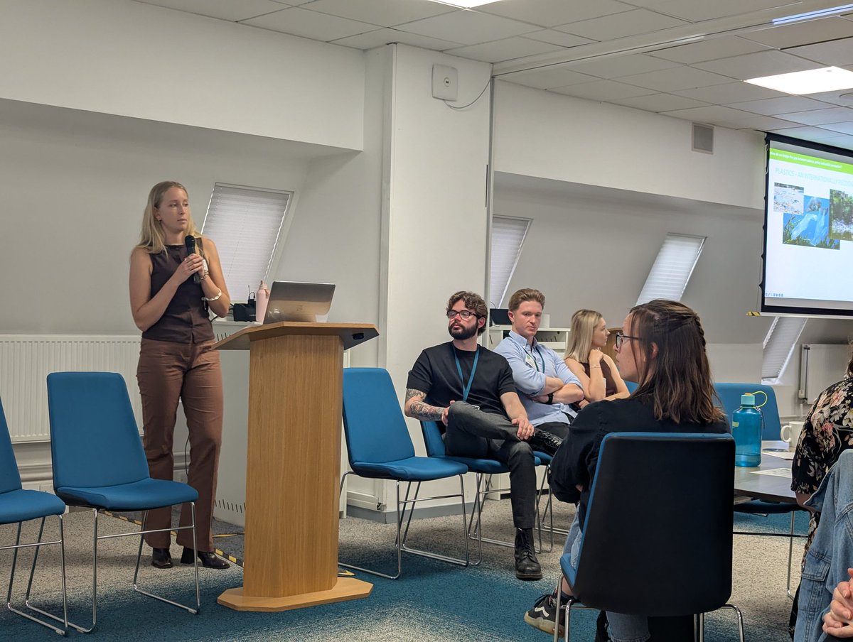 AlistairBoxall's tweet image. A fantastic second day of the @ECORISC_CDT conference. There were some great talks on rethinking environmental risk and a fun interactive living wall activity.