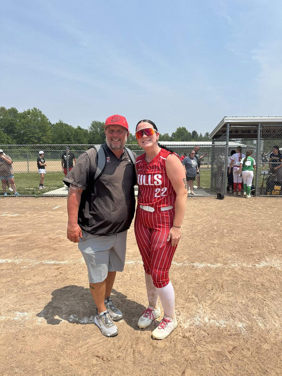 AdaSirrine2027's tweet photo. Today I attended the Sheer Madness Showcase camp out in Lagrange OH, which was an amazing opportunity and a great way to get some reps . Thank you to all the coaches that came out!! @SoftballRio @GCC_SB @B2Bulls15U_SF https://t.co/edw6Jdi4N1