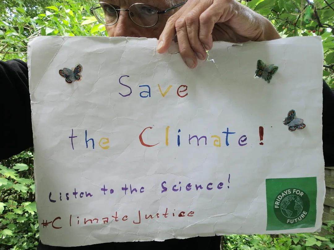 endelstamberg's tweet image. #ClimateStrike Week 298
#FightFor1Point5 Week 233

There will be no climate justice without social justice! 
❤️ ☮️ 🌍 🌏 🌎 💧 🌳 🌱 🌿 🌺 🌼 🏵️ 🌻 🌞 🦋 

#FreePalestine🇵🇸 #FreeCongo 🇨🇩 #FreeSudan🇸🇩 #FreeYemen🇾🇪 #ListenToTheScience #EndClimateImperialism #twiff #FFFMapSolidarity