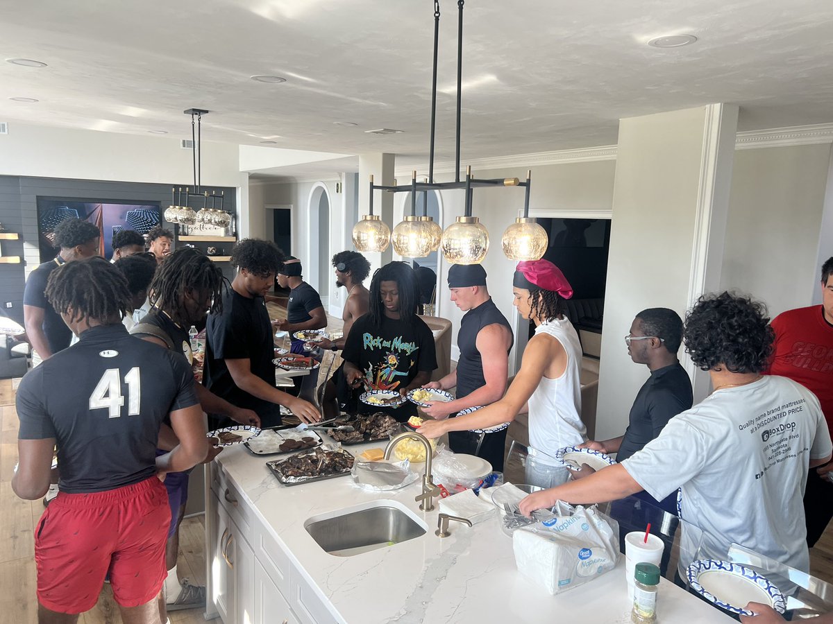 Carlos Woods tweet media