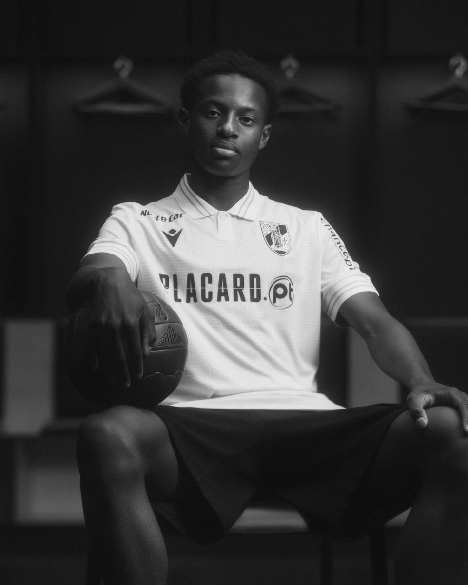 Football Club 93 (@fc93officiel) on Twitter photo 🔝 Félicitations à Oumar Camara (2007) pour la signature de son 1er contrat pro avec le <a href="/VitoriaSC1922/">Vitória Sport Clube</a> 🇵🇹⚽️
Fier de voir un joueur formé chez nous franchir ce cap ! Bonne chance pour la suite 👏🔥
<a href="/District93foot/">DISTRICT 93 DE FOOT ⭐⭐</a> <a href="/LPIFF75/">Ligue de Paris Île-de-France de Football</a> <a href="/nationalfoot_/">NationalFootball 🇫🇷</a> 🔝 Félicitations à Oumar Camara (2007) pour la signature de son 1er contrat pro avec le <a href="/VitoriaSC1922/">Vitória Sport Clube</a> 🇵🇹⚽️
Fier de voir un joueur formé chez nous franchir ce cap ! Bonne chance pour la suite 👏🔥
<a href="/District93foot/">DISTRICT 93 DE FOOT ⭐⭐</a> <a href="/LPIFF75/">Ligue de Paris Île-de-France de Football</a> <a href="/nationalfoot_/">NationalFootball 🇫🇷</a>