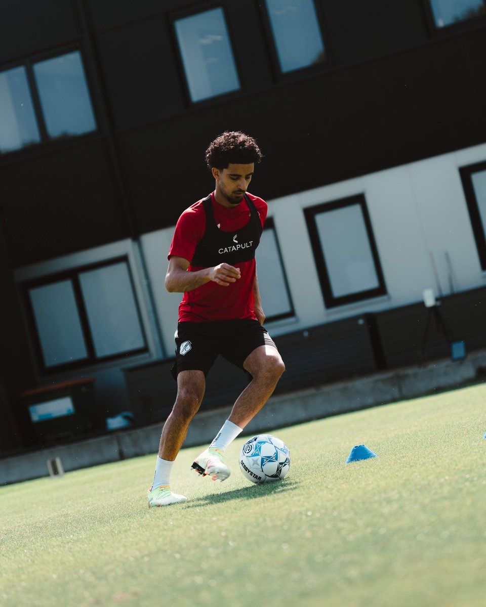 zidane iqbal tweet media