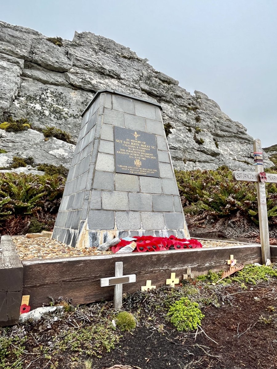 Jane (@janefranklin99) on Twitter photo Remembering Sgt Ian McKay who led a night assault by 3PARA on an enemy machine gun post at Mount Longdon on 11th/12th June 1982. He was posthumously awarded the Victoria Cross for his actions. He was 29. #Falklands <a href="/3PARA/">3 PARA</a> <a href="/TheParachuteReg/">TheParachuteRegiment</a> <a href="/PRA_Airborne/">The Parachute Regimental Association</a> 🙏🏻 Remembering Sgt Ian McKay who led a night assault by 3PARA on an enemy machine gun post at Mount Longdon on 11th/12th June 1982. He was posthumously awarded the Victoria Cross for his actions. He was 29. #Falklands <a href="/3PARA/">3 PARA</a> <a href="/TheParachuteReg/">TheParachuteRegiment</a> <a href="/PRA_Airborne/">The Parachute Regimental Association</a> 🙏🏻