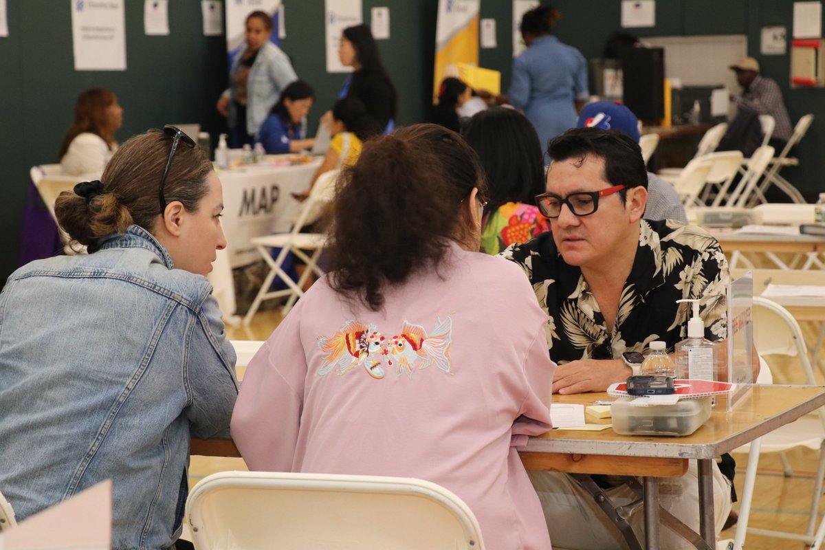 CUNYCitizenship's tweet image. Last Saturday, 94 permanent residents attended our citizenship event in Brooklyn! Thanks to NYC Council Members @CMAlexaAviles and Justin Brannan for partnering with us. #OpportunitiesAwait