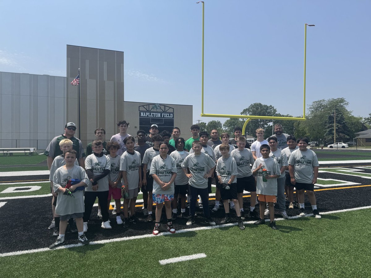 OLCHS_football's tweet image. Another youth camp in the books! Thank you to all of our campers for coming out and seeing the Spartan Way!! #olchspride #bleedgreen