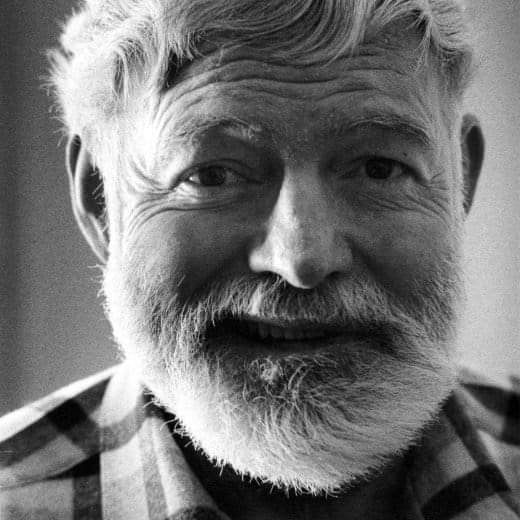 "No hay nada noble en ser superior a otra persona, la verdadera nobleza esta en ser superior a tu antiguo yo".
Ernest Hemingway